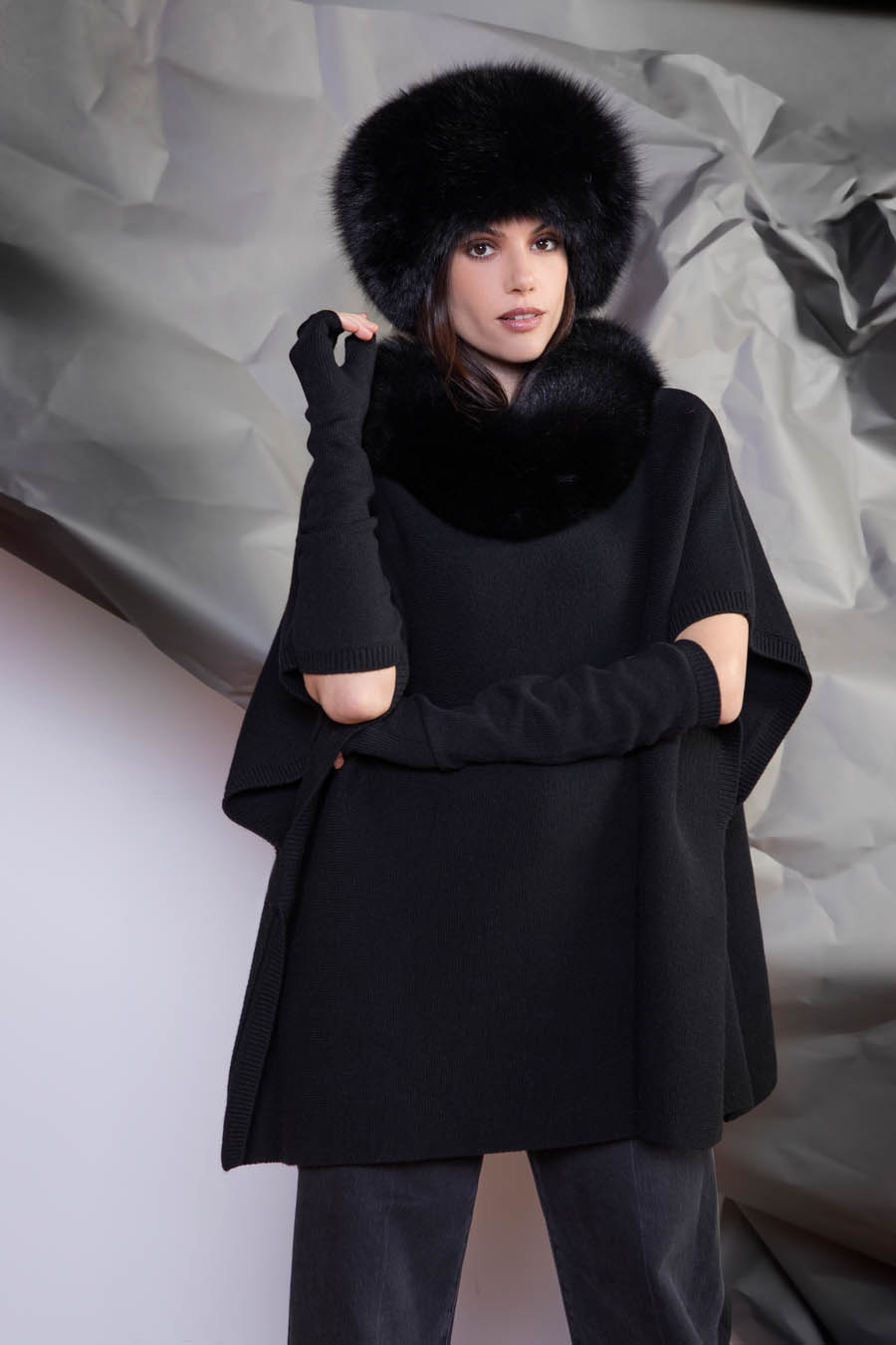 L427 99 01 giovi accessories fur black - Fall Winter 2019-20