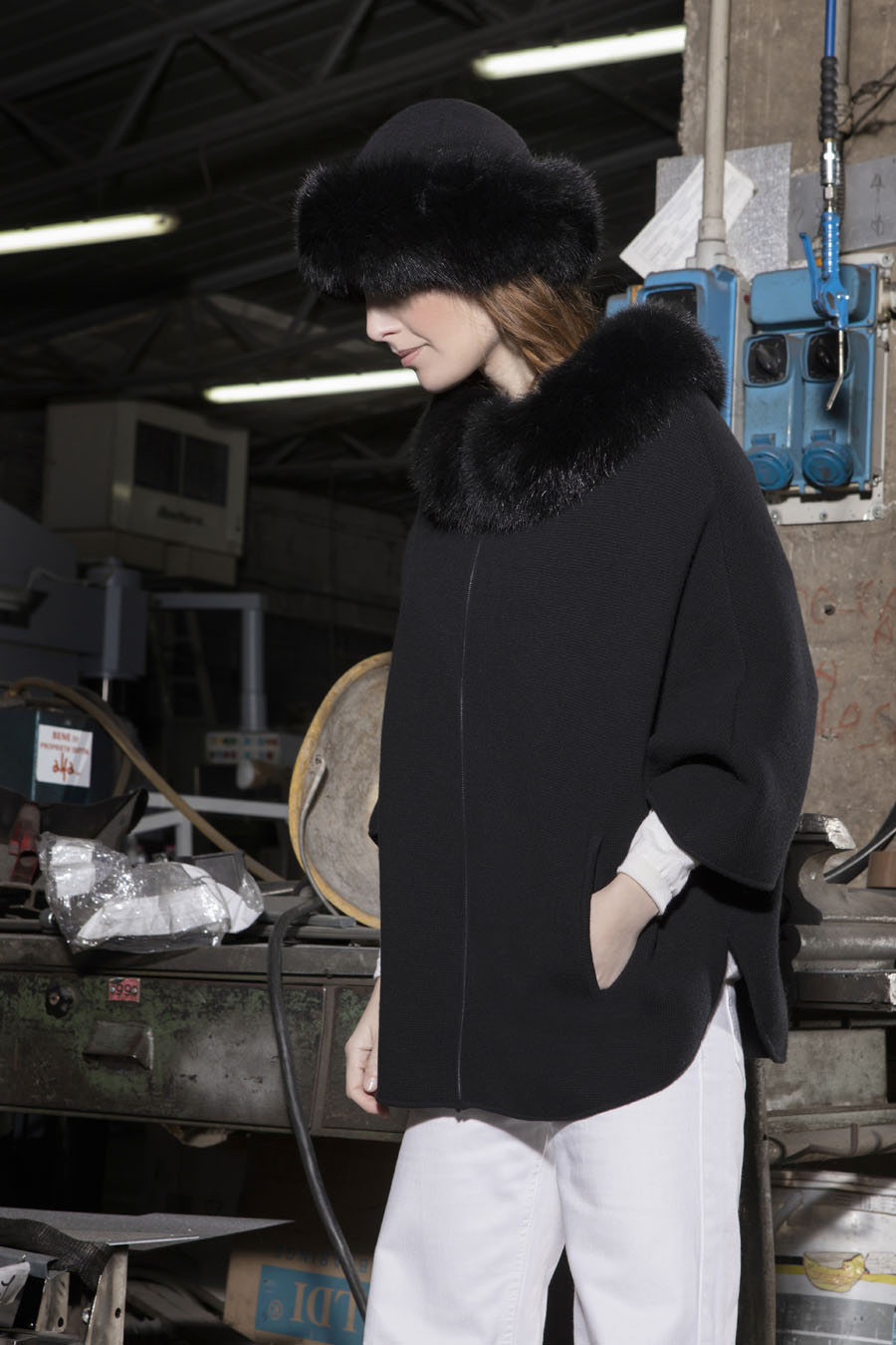 L433_99 giovi accessories fur black - Fall Winter 2020-21